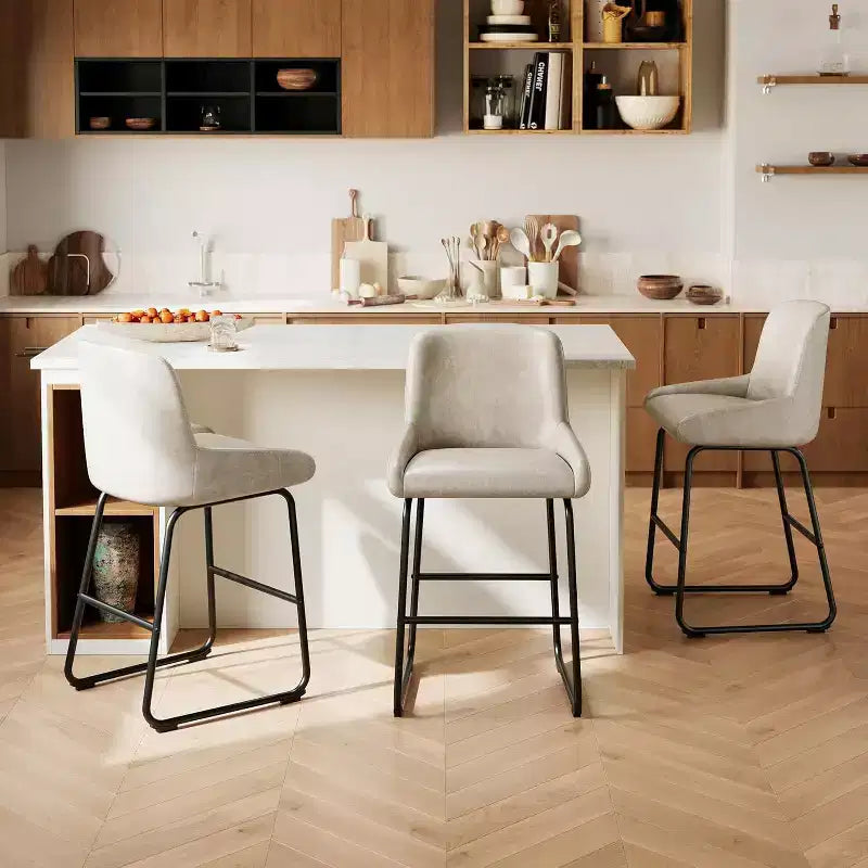 Tabourets de bar en cuir PU à hauteur de comptoir, hauteur d'assise 67,3 cm, dossier rembourré ergonomique et repose-pieds, cadre en métal robuste, chaises de bar sans accoudoirs rembourrées