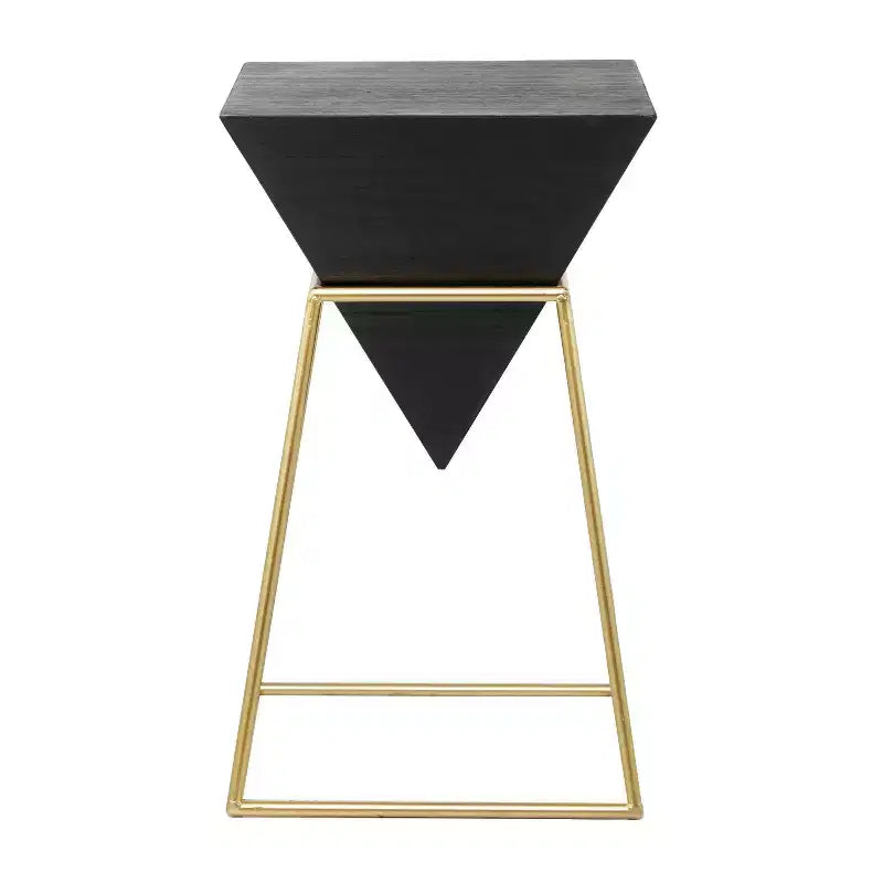 Table d'appoint moderne en bois avec cadre noir et or, aucun assemblage requis, design triangulaire en métal et bois